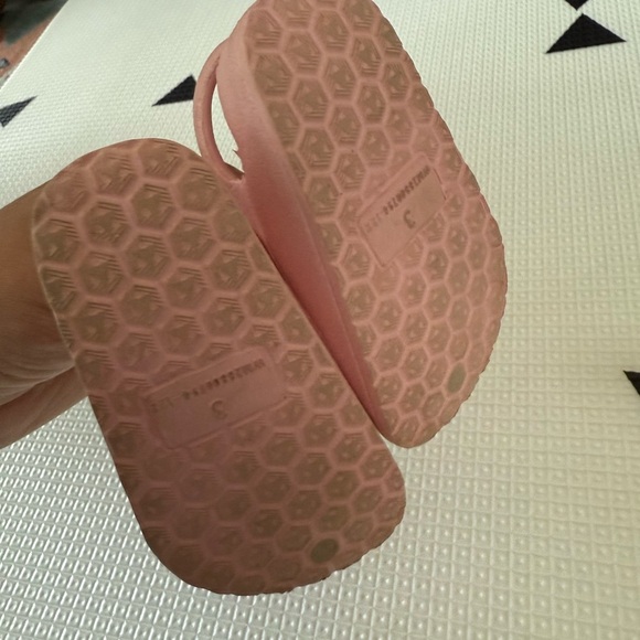 Baby girl double strap sandals in baby powder pink color, size 3•••Summer style - Picture 5 of 5